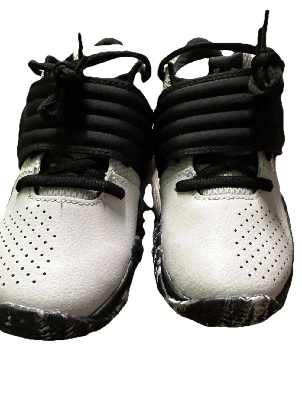 NWOT Boys Under Armour Black White Basketball Sneakers Size 12
